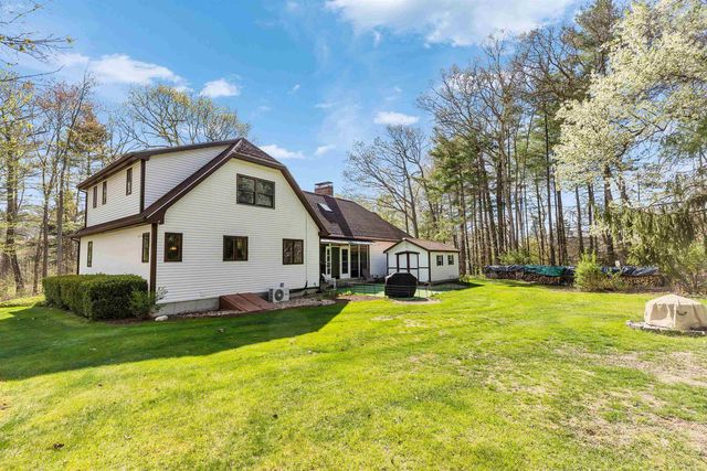6 Nancy Lane, Hooksett, NH 03106