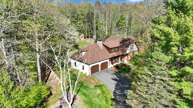 6 Nancy Lane, Hooksett, NH 03106