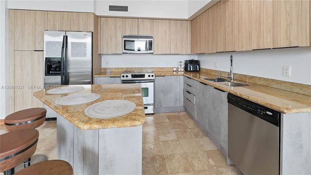 1755 E Hallandale Beach Blvd 2303E, Hallandale Beach, FL 33009