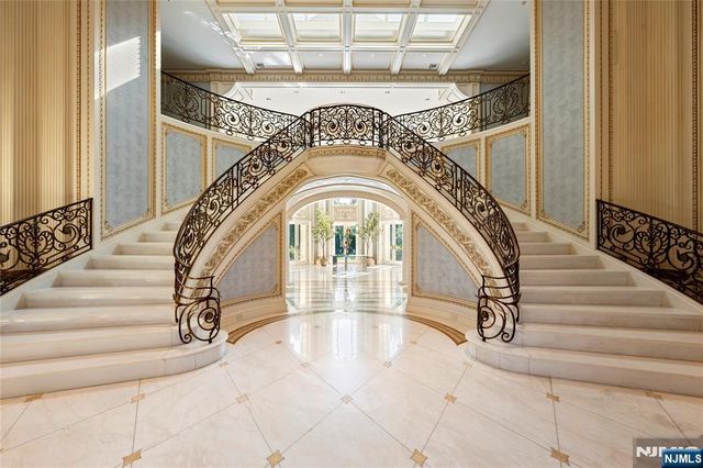 31 Rio Vista Drive, Alpine, NJ 07620