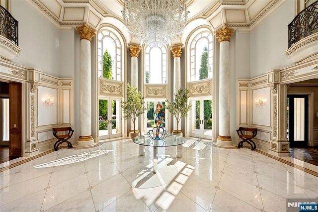 31 Rio Vista Drive, Alpine, NJ 07620