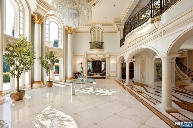 31 Rio Vista Drive, Alpine, NJ 07620