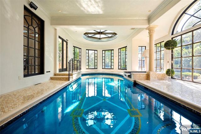 31 Rio Vista Drive, Alpine, NJ 07620