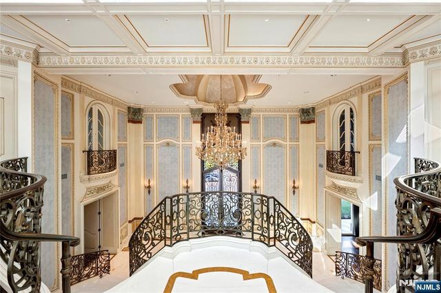 31 Rio Vista Drive, Alpine, NJ 07620