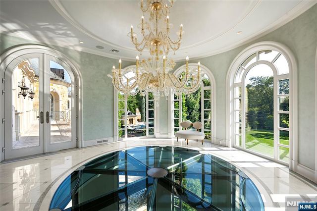 31 Rio Vista Drive, Alpine, NJ 07620