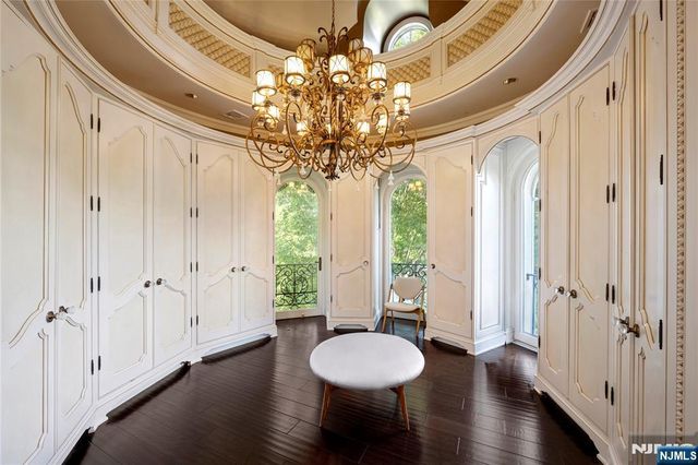 31 Rio Vista Drive, Alpine, NJ 07620