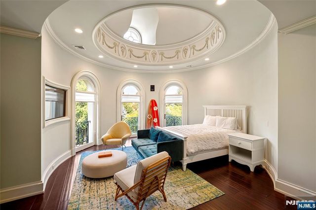 31 Rio Vista Drive, Alpine, NJ 07620