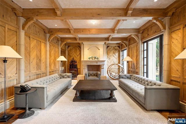 31 Rio Vista Drive, Alpine, NJ 07620