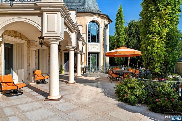 31 Rio Vista Drive, Alpine, NJ 07620