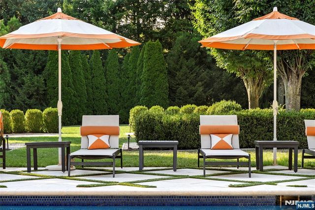 31 Rio Vista Drive, Alpine, NJ 07620