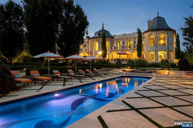 31 Rio Vista Drive, Alpine, NJ 07620