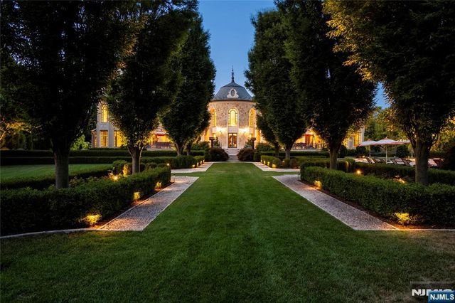 31 Rio Vista Drive, Alpine, NJ 07620