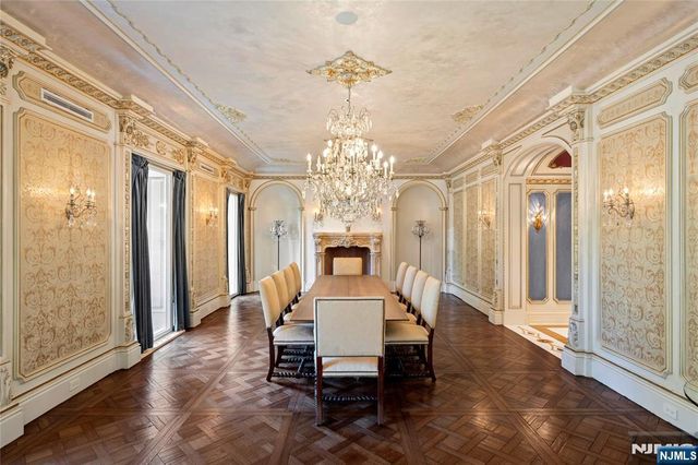 31 Rio Vista Drive, Alpine, NJ 07620