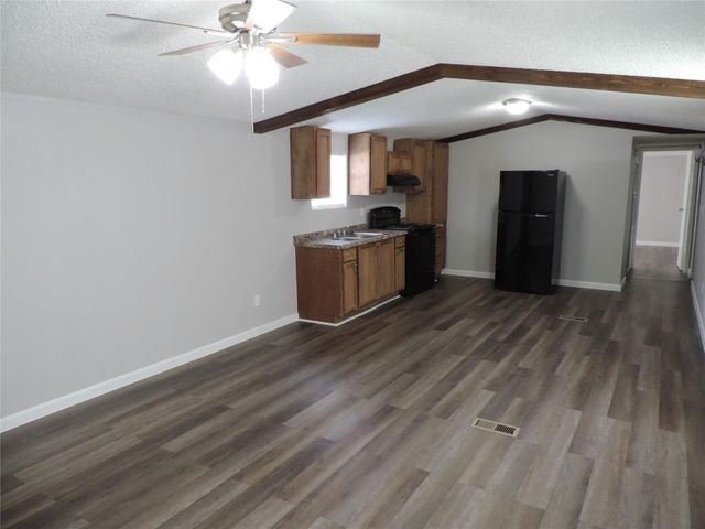 1668 Fm 2518 85, Cleveland, TX 77327