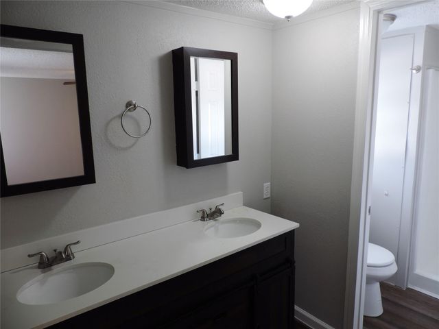 1668 Fm 2518 85, Cleveland, TX 77327