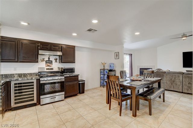 4834 Spring Falls Way, North Las Vegas, NV 89031