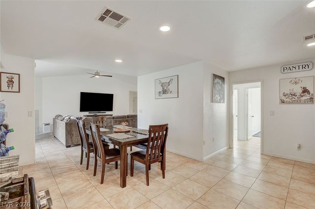 4834 Spring Falls Way, North Las Vegas, NV 89031