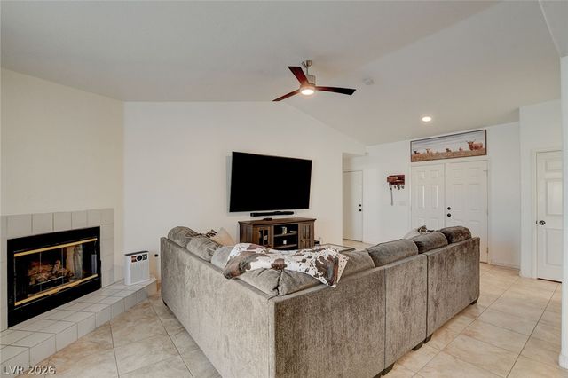 4834 Spring Falls Way, North Las Vegas, NV 89031