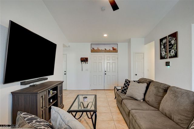 4834 Spring Falls Way, North Las Vegas, NV 89031