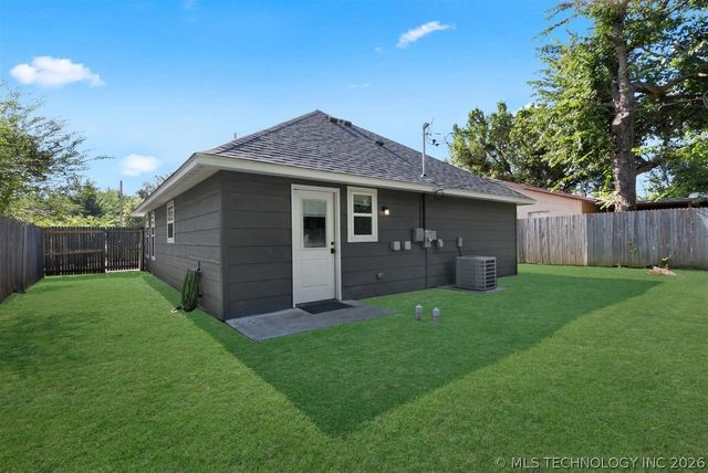 2322 S Cedar Street, Sapulpa, OK 74066