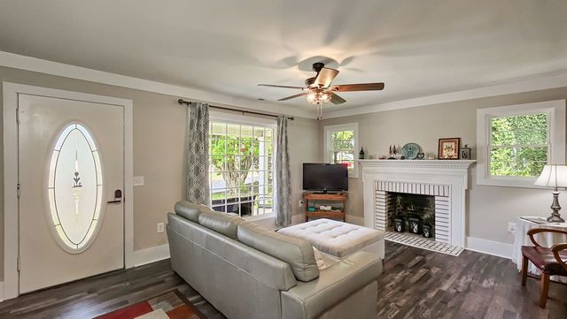 710 Hatcher Dr, Fayetteville, TN 37334