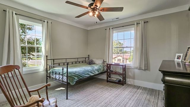 710 Hatcher Dr, Fayetteville, TN 37334