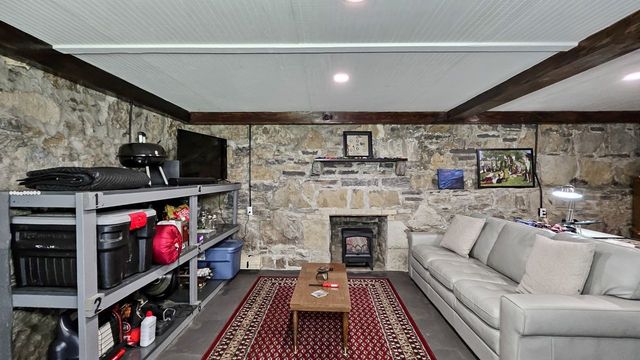 710 Hatcher Dr, Fayetteville, TN 37334