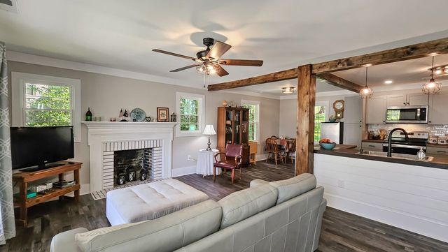 710 Hatcher Dr, Fayetteville, TN 37334