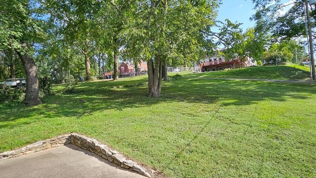 710 Hatcher Dr, Fayetteville, TN 37334