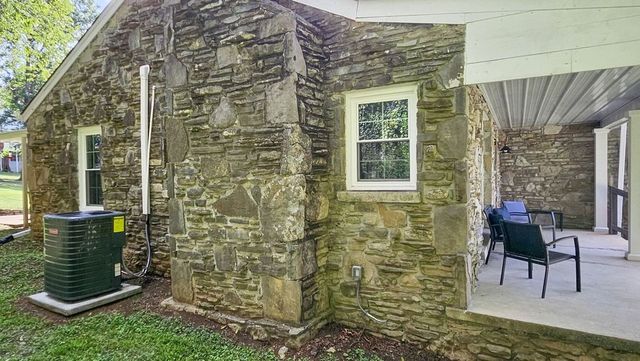 710 Hatcher Dr, Fayetteville, TN 37334