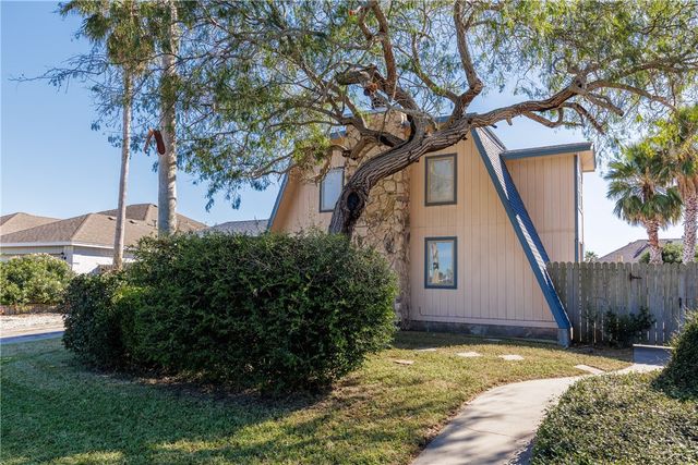 13813 Flintlock Dr, Corpus Christi, TX 78418