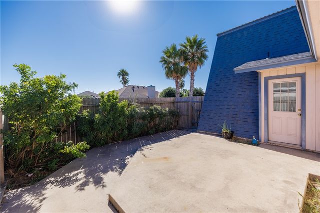 13813 Flintlock Dr, Corpus Christi, TX 78418