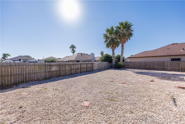 13813 Flintlock Dr, Corpus Christi, TX 78418