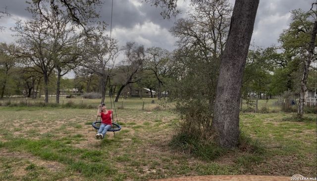 135 Pullman, La Vernia, TX 78121