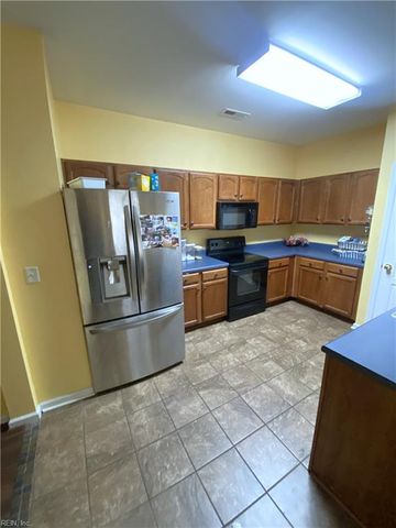 217 W Gilbert ST, Hampton, VA 23669