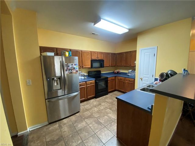 217 W Gilbert ST, Hampton, VA 23669