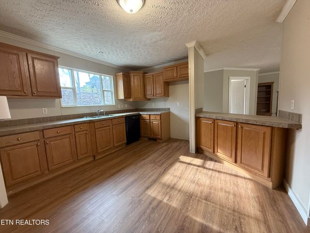 545 E Brushy Valley Drive, Powell, TN 37849