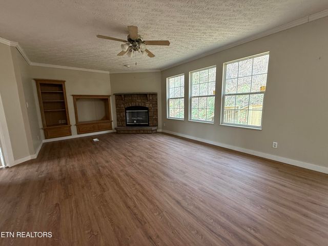 545 E Brushy Valley Drive, Powell, TN 37849