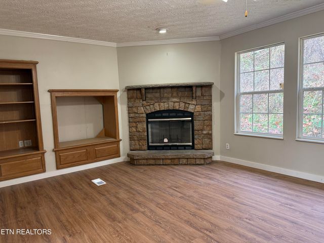 545 E Brushy Valley Drive, Powell, TN 37849