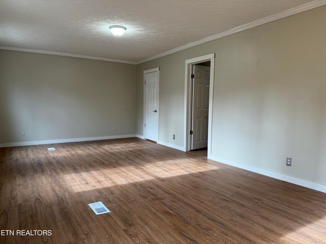 545 E Brushy Valley Drive, Powell, TN 37849