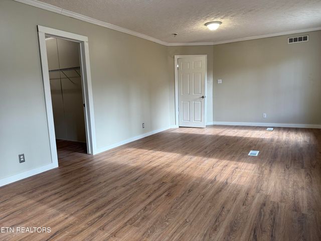 545 E Brushy Valley Drive, Powell, TN 37849