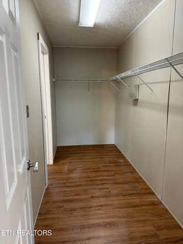 545 E Brushy Valley Drive, Powell, TN 37849