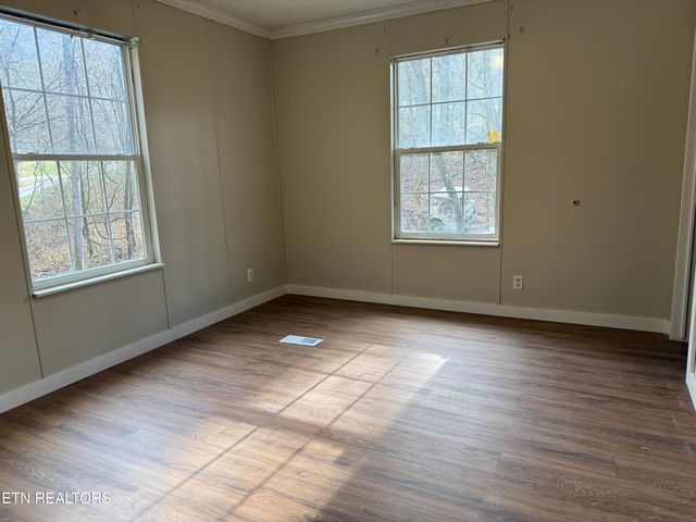 545 E Brushy Valley Drive, Powell, TN 37849