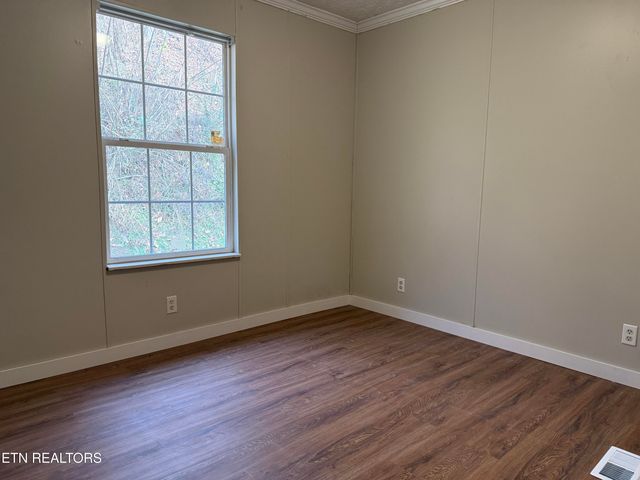 545 E Brushy Valley Drive, Powell, TN 37849