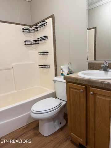 545 E Brushy Valley Drive, Powell, TN 37849