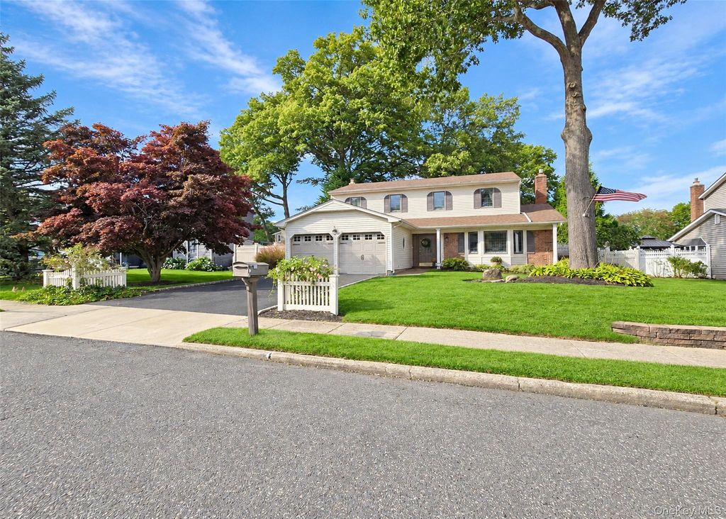 7 Colmar Avenue, Lake Grove, NY 11755 — exterior