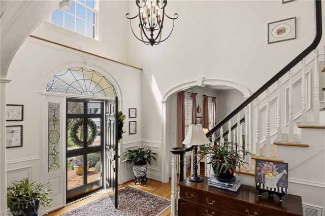 220 Fox Lake Court, Winston-salem, NC 27106