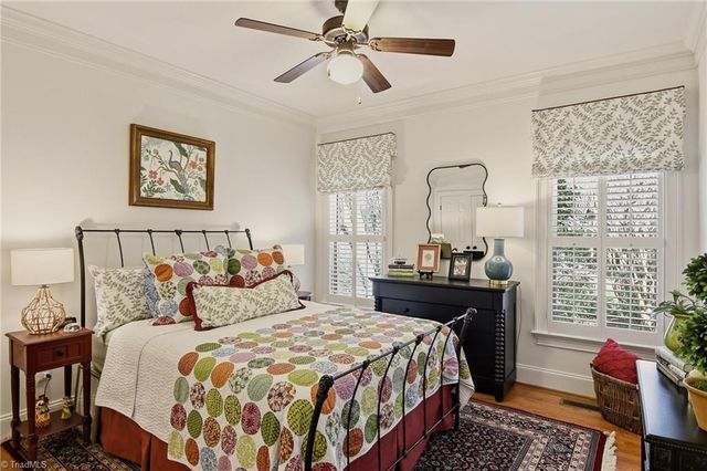 220 Fox Lake Court, Winston-salem, NC 27106