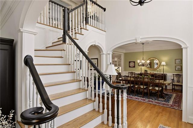 220 Fox Lake Court, Winston-salem, NC 27106