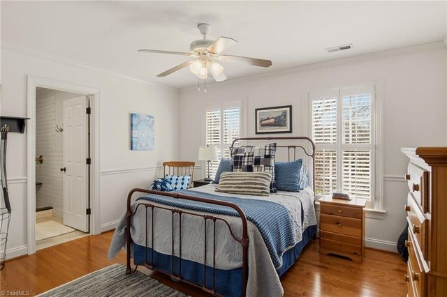 220 Fox Lake Court, Winston-salem, NC 27106